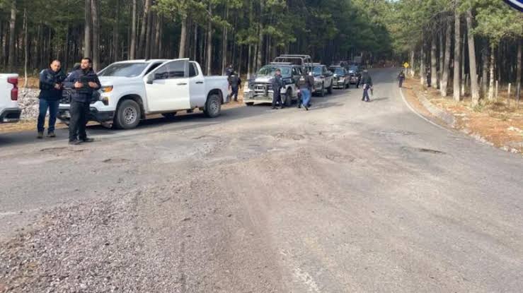 Dejan el cuerpo de un ejecutado en la carretera a Guadalupe y Calvo; está sin identificar