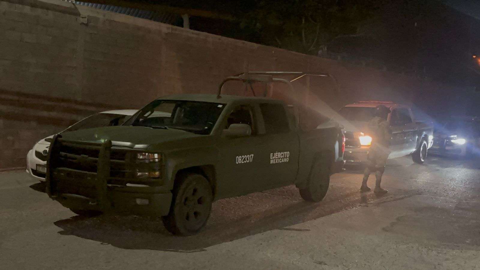 Lo ejecutan con más de 6 disparos afuera de una vivienda en Chihuahua; está sin identificar