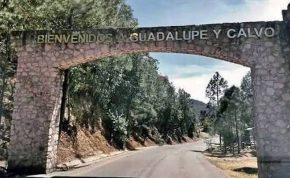 Supera las 24 horas sin señal telefónica el municipio de Guadalupe y Calvo
